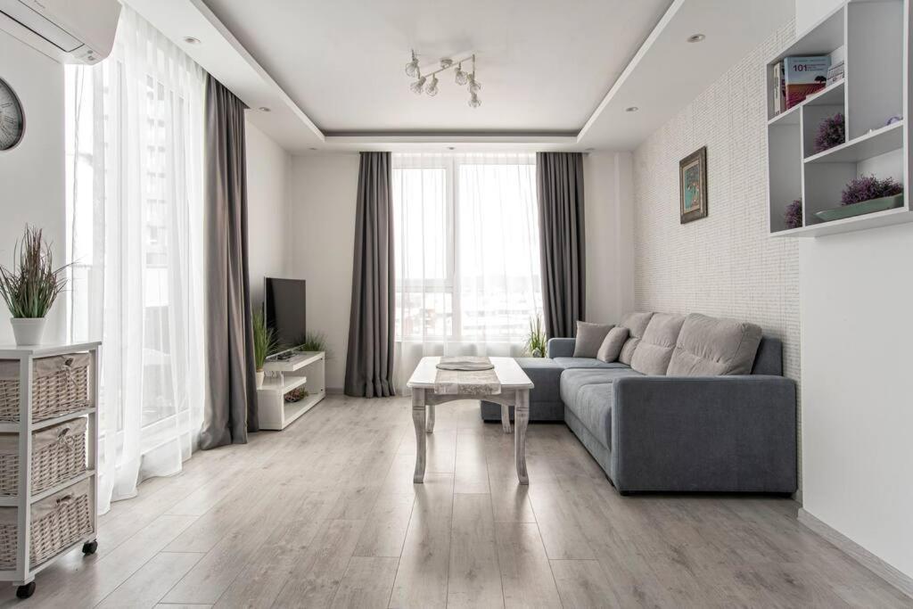 Sunny & Stylish Brand New 2Bdr Apartment + Parking Σόφια Εξωτερικό φωτογραφία